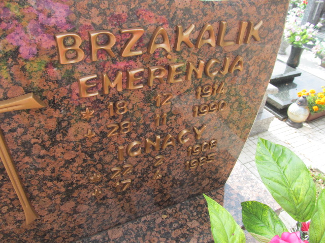 EMERENCJA Brząkalik 1914 Rybnik Popielów - Grobonet - Wyszukiwarka osób pochowanych